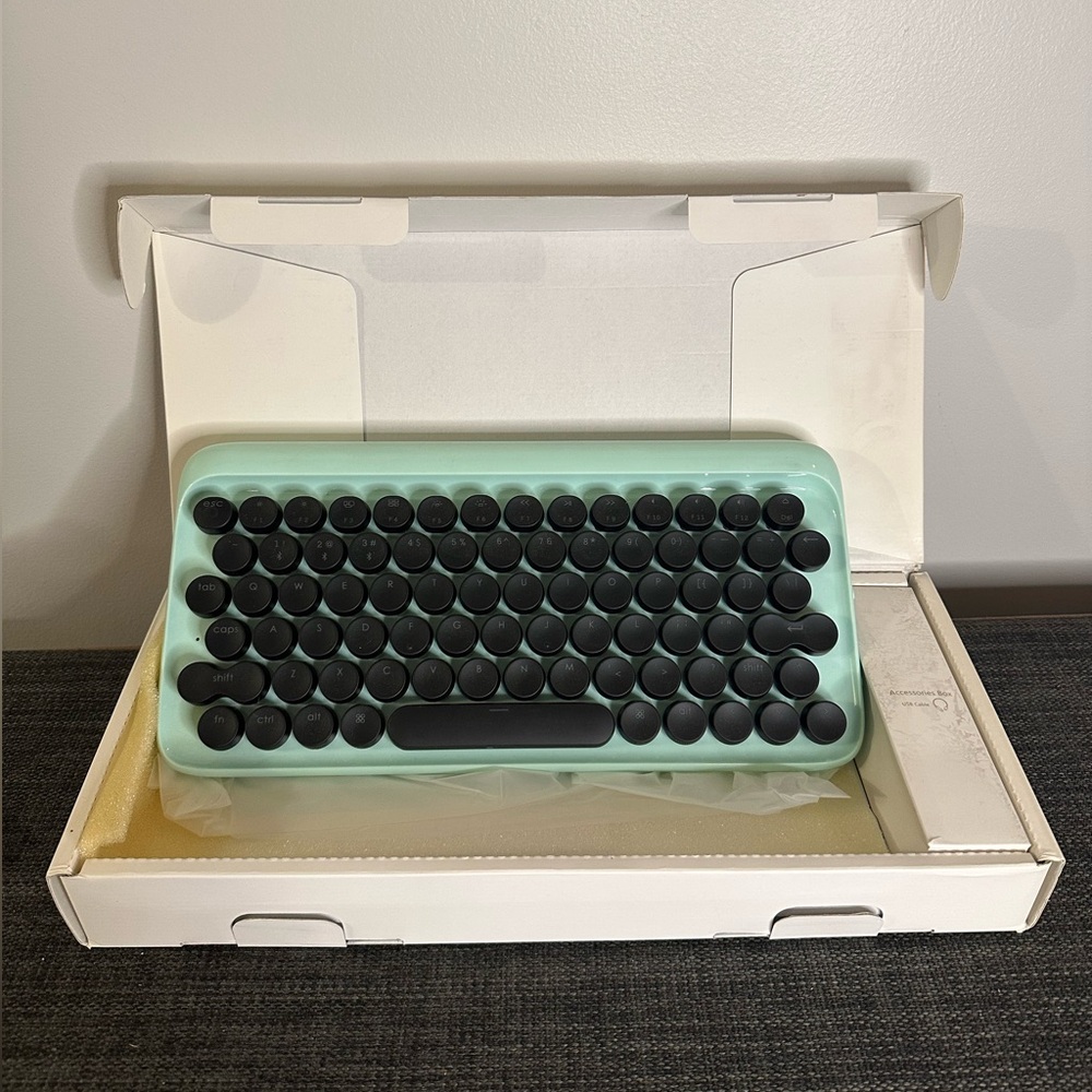 Lofree Dot Mechanical Keyboard in Turquoise Blue